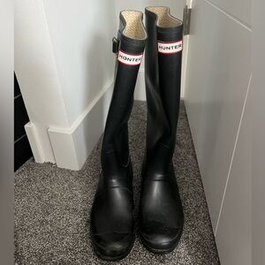 Hunter black rain boots. Women’s size 8.5